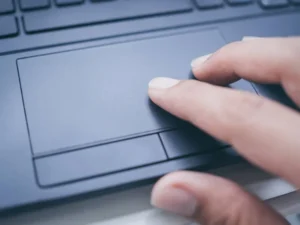 Cara mengatasi touchpad laptop rusak dan mati total pada Windows.