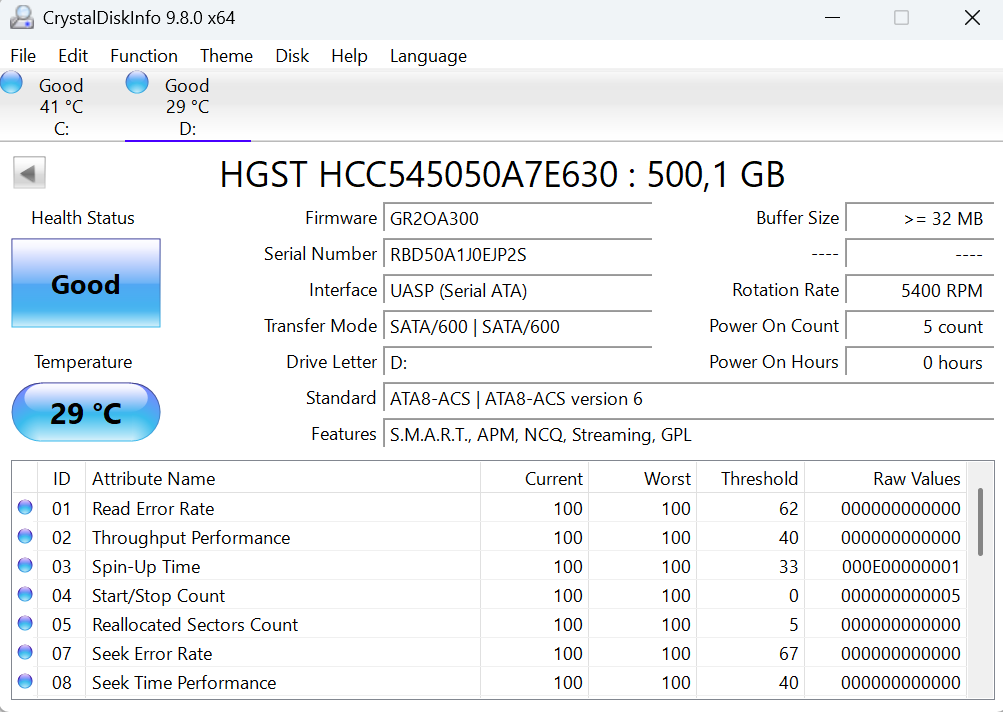 Indikator kesehatan SSD atau HDD pada aplikasi pemantau CrystalDiskInfo