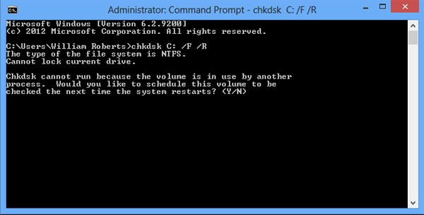 Cara menjalankan perintah chkdsk c: /f /r di Command Prompt sebagai administrator.