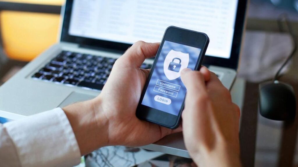 Ponsel pintar dengan sistem keamanan enkripsi data